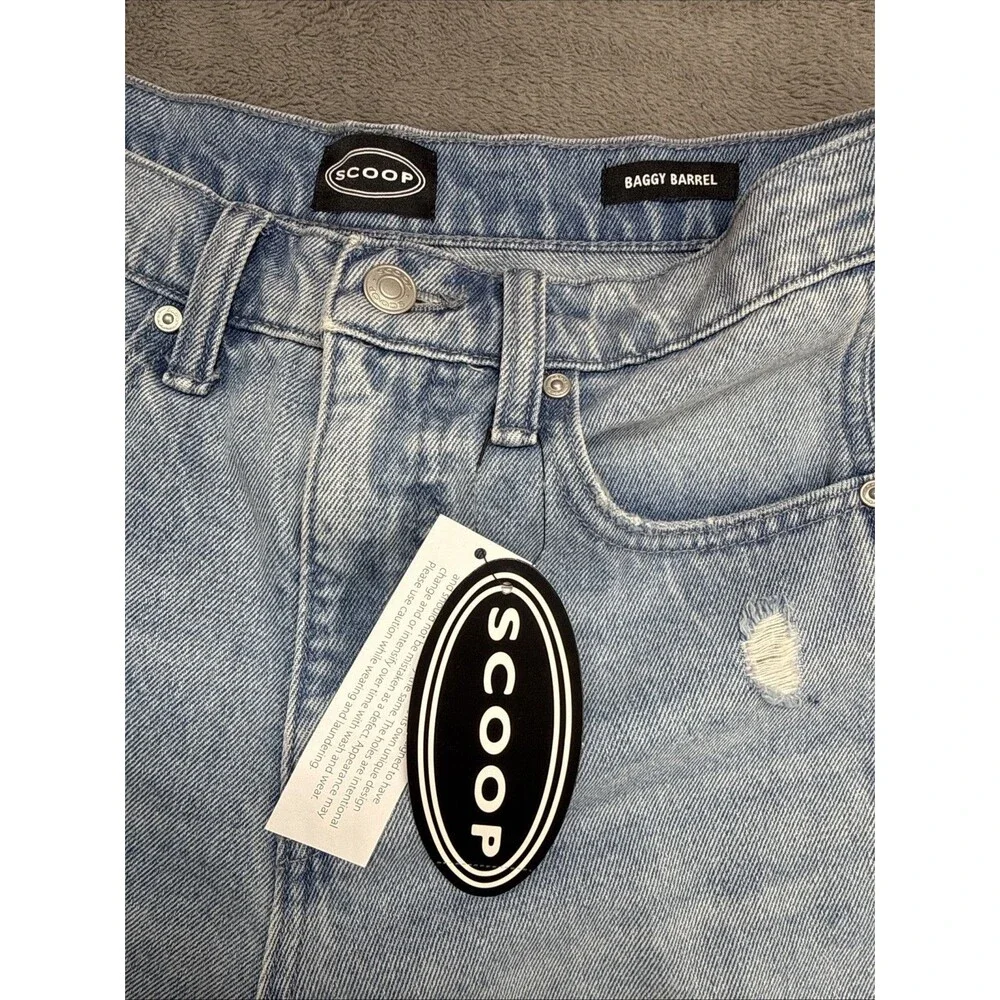 Scoop High Rise Barrel Ankle Jeans Womens Size 8 Distressed Light Wash NWT - Picture 2 of 9